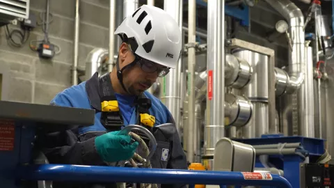 Employé travaillant dans la sécurité